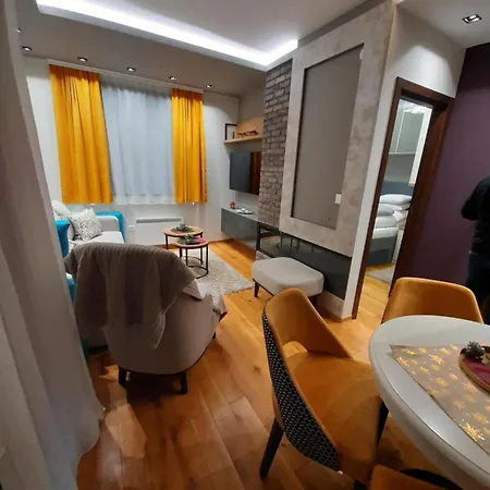 Leo Titova 즐라티보