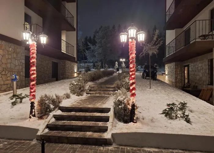 アパート Leo Titova