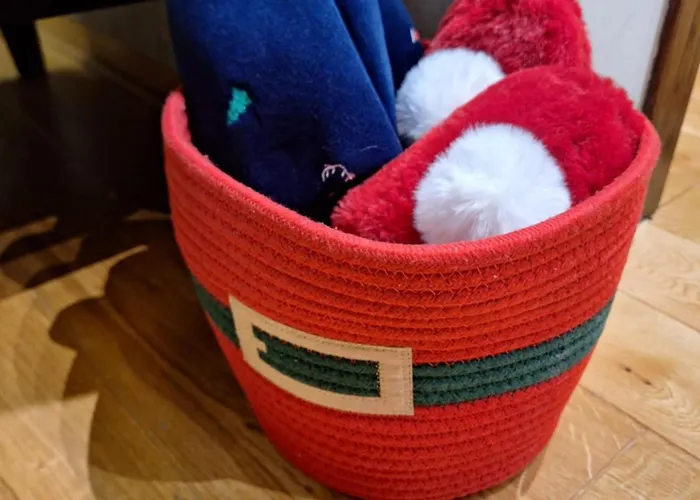 アパート Leo Titova