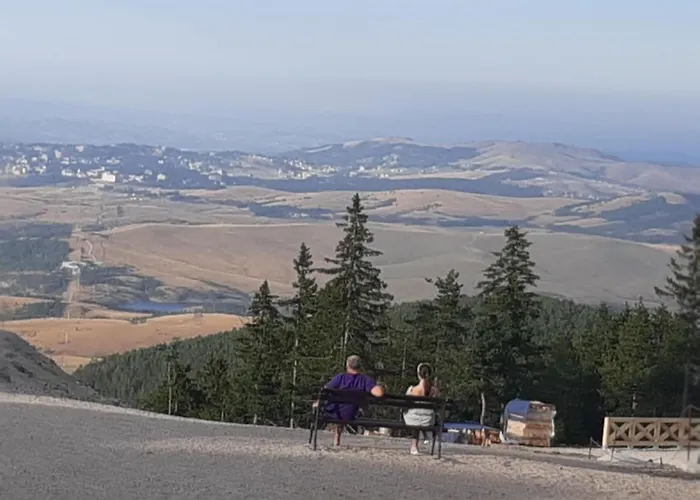 アパート Leo Titova ズラティボール