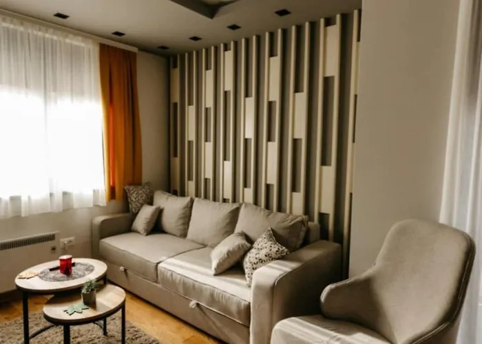 アパート Leo Titova *